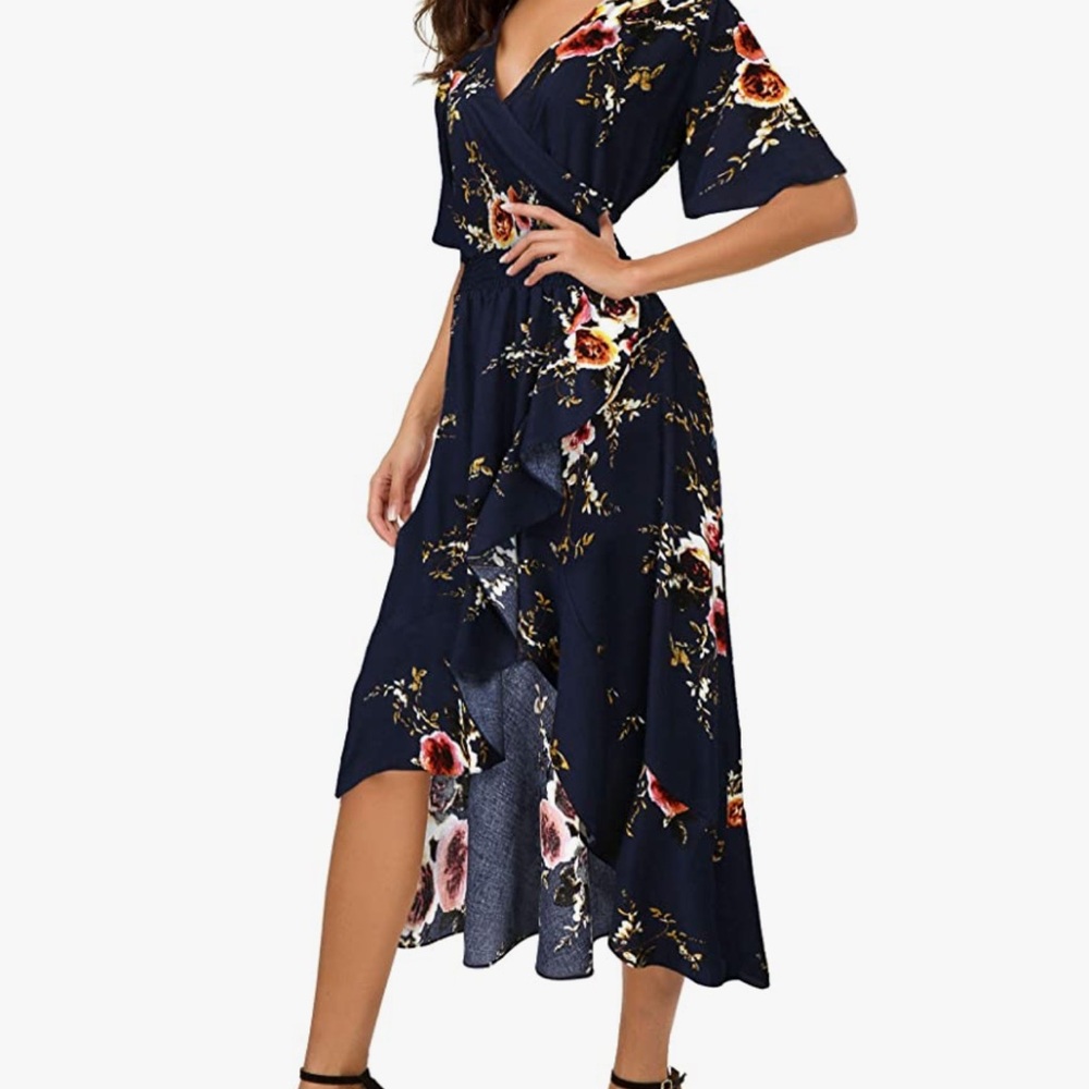 *NWT* Beautiful Blue Floral Short Sleeve, High Low V-Neck, Flowy Long Dress